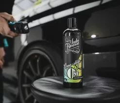 Auto Finesse One Step Compound -Car Accessories Store auto finesse one step compound in action 2 min